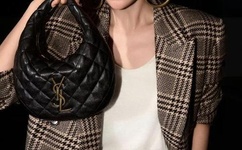 喂奶姐事件完整